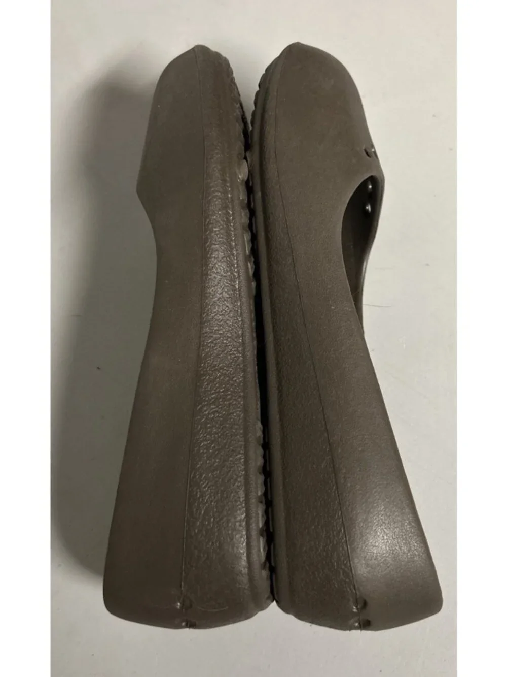 Crocs Prima Ballerina Round Toe Flats Girls Womens Size 4 Brown EUC